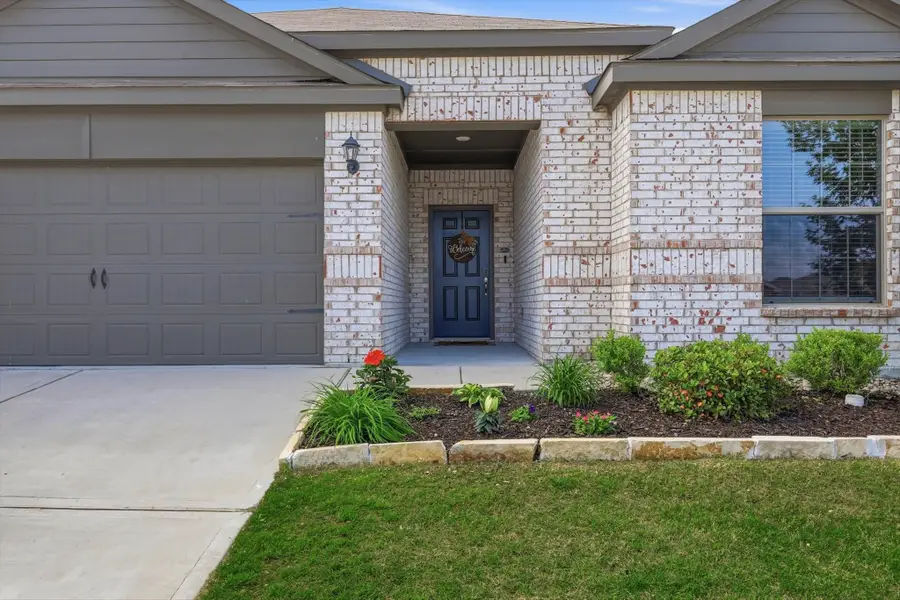 165 Bandana Circle, Newark, TX 76071 - #3