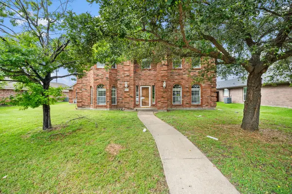 4005 Cavalier Drive, Rowlett, TX 75088
