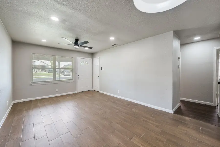 1913 San Antonio Street, Grand Prairie, TX 75051 - #3