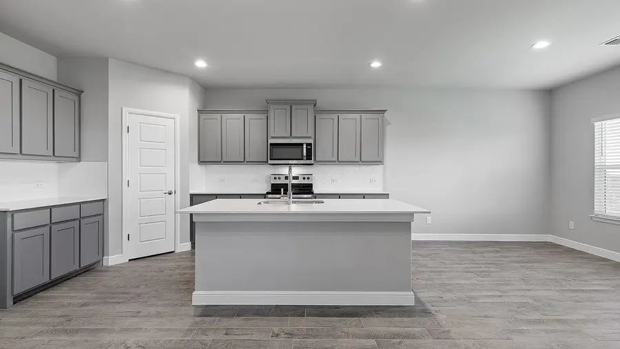 231 Sandstone Circle, Granbury, TX 76048 - #2