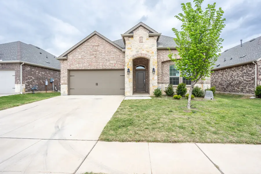 10415 Twisting Springs Drive, Aubrey, TX 76227 - #2