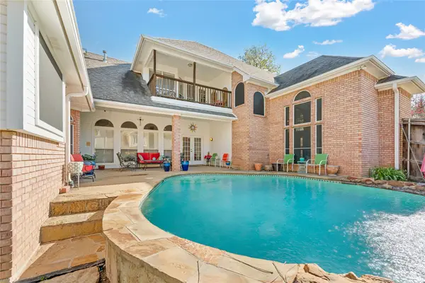 5519 Hunterwood Lane, Arlington, TX 76017