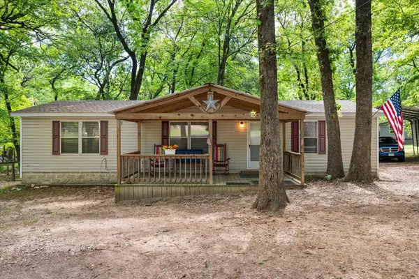 178 Kingswood Drive, Streetman, TX 75859