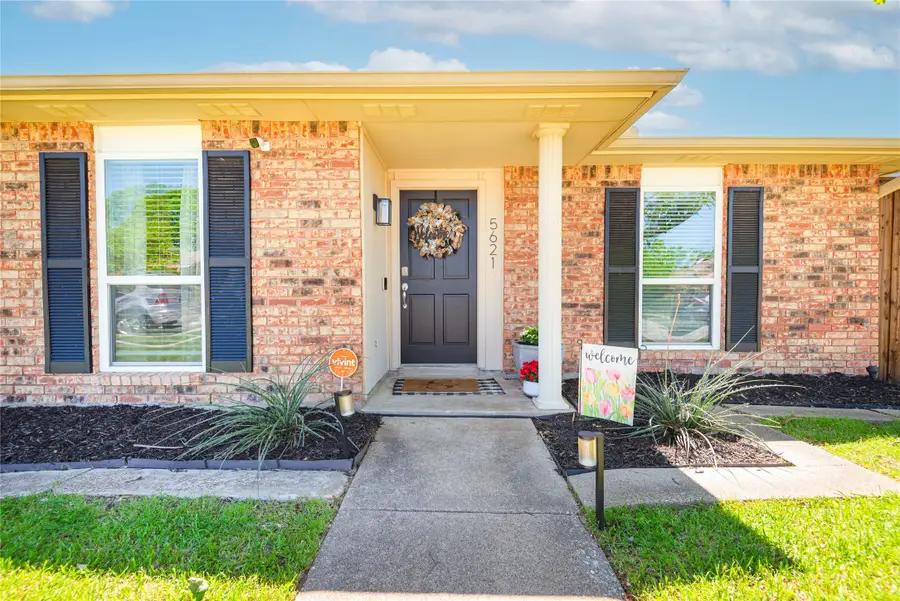 5621 Tucker Street, The Colony, TX 75056 - #2