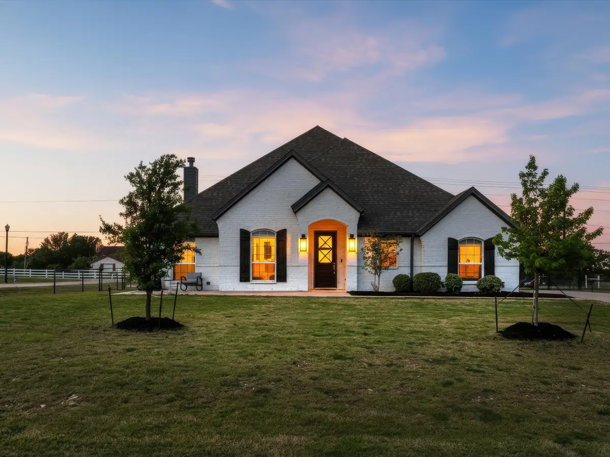 1515 Horseshoe Court, Justin, TX 76247 - #1