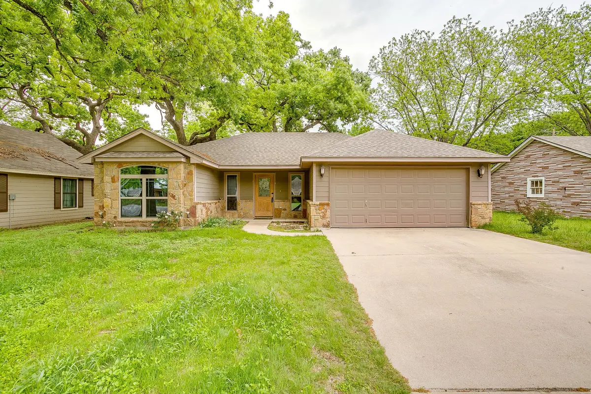 212 W 1st Street, Weatherford, TX 76086 - #1