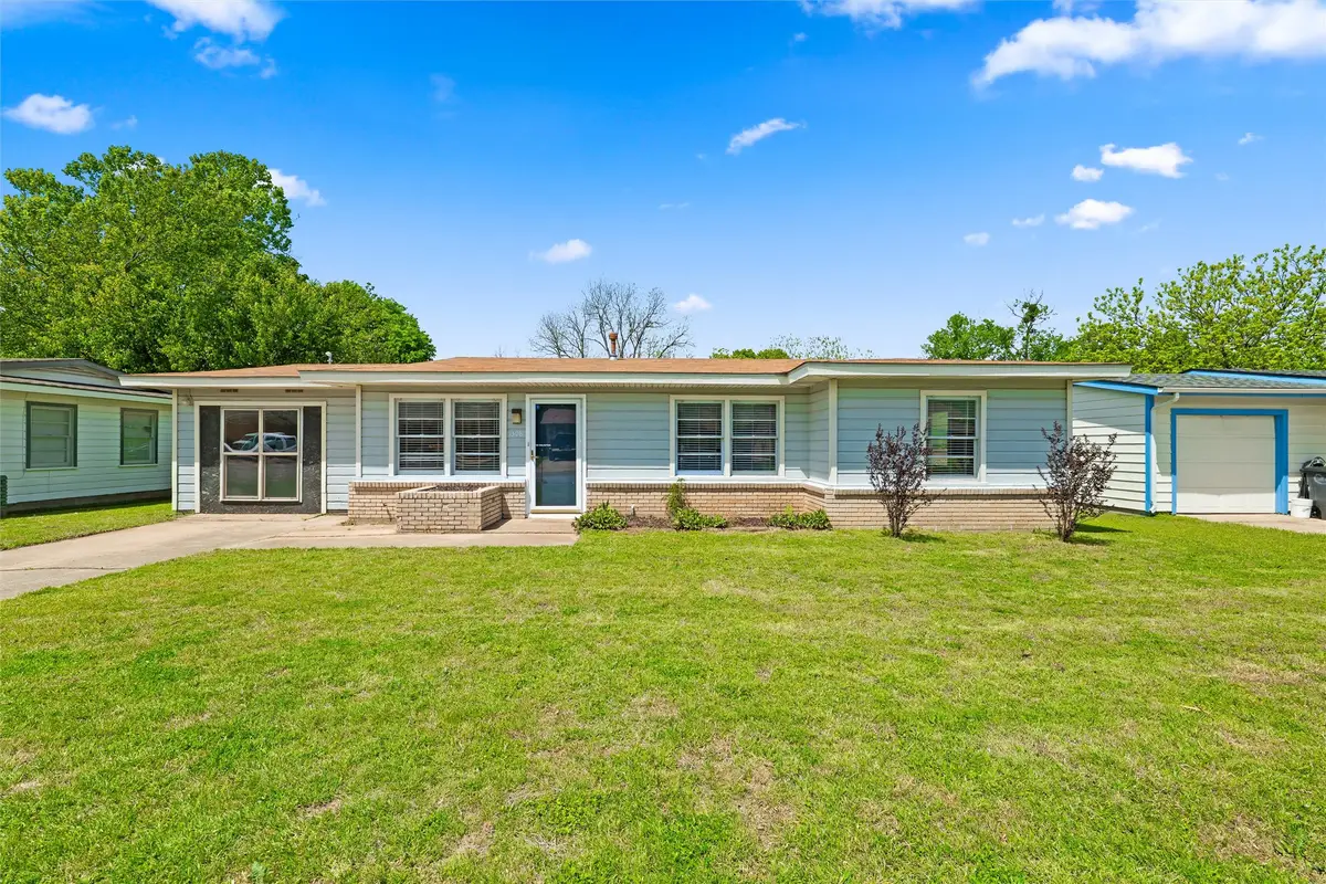 1308 Rose Avenue, Cleburne, TX 76033 - #1