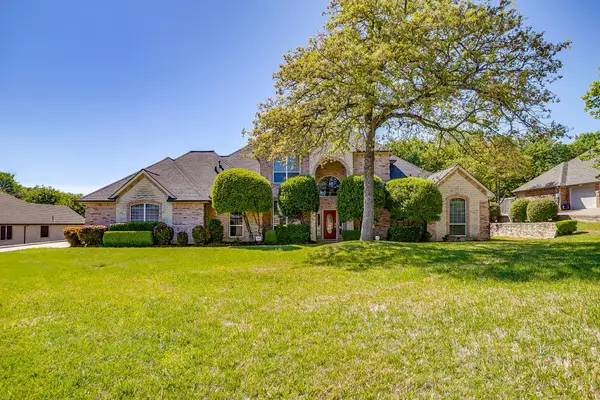 312 Oak Ridge Drive, Burleson, TX 76028