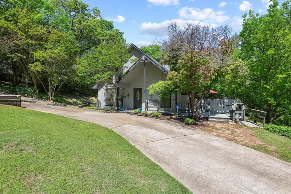325 Lakewood Lane, Pottsboro, TX 75076