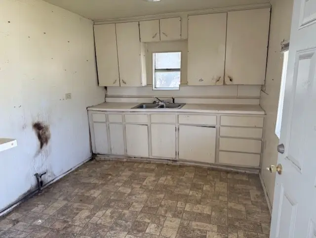 311 Elmo Street, Cleburne, TX 76031 - #3