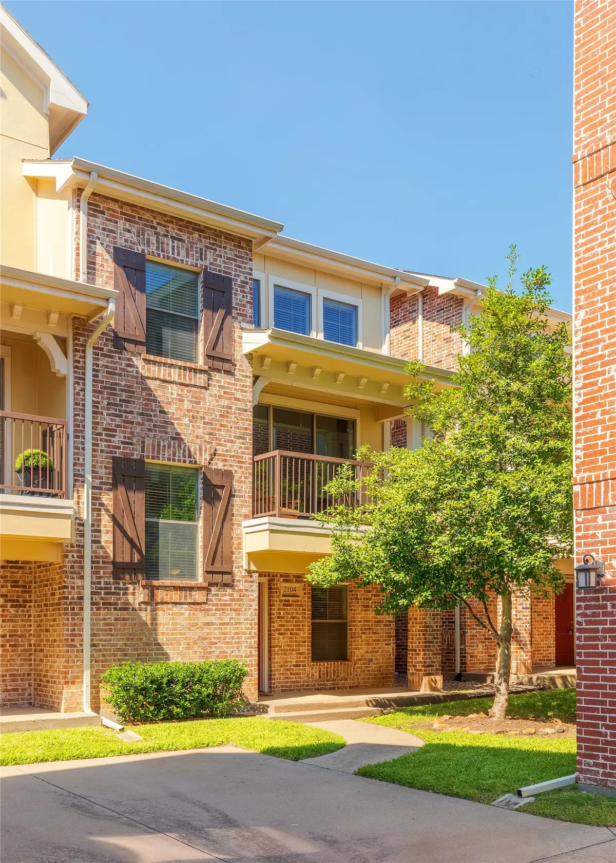 2104 Azure Pointe, Richardson, TX 75080 - #1