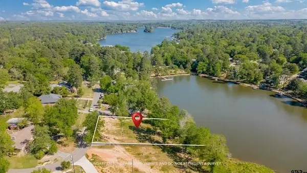 1217 Chateau Lane #B, Lindale, TX 75771