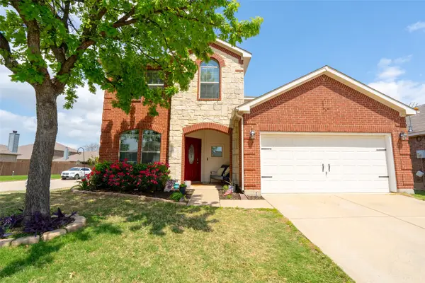 8805 Whirlwind Trail, Aubrey, TX 76227