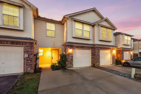 12607 Oceanside Drive, Fort Worth, TX 76040