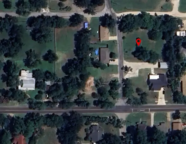 209 N Hill Street, Pilot Point, TX 76258