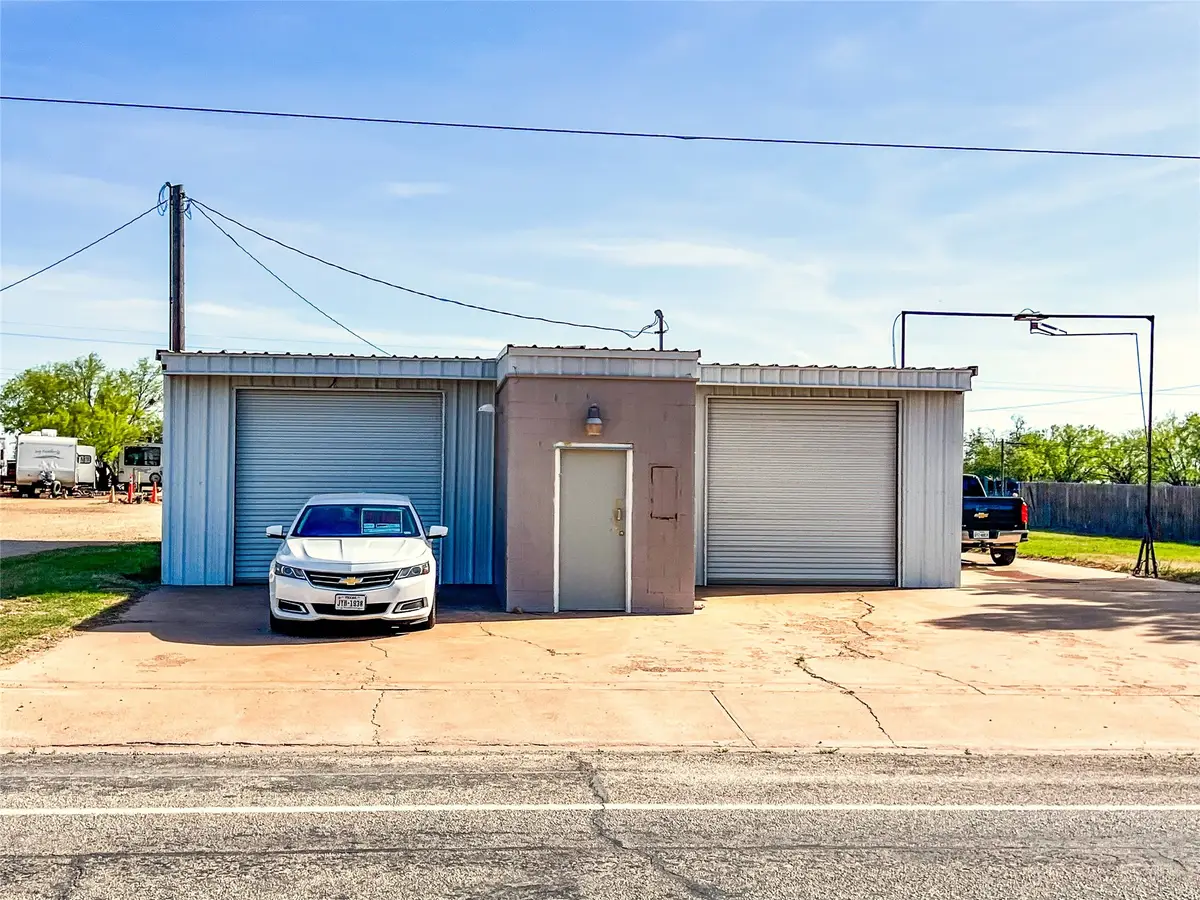 704 N 1st, Haskell, TX 79521 - #1