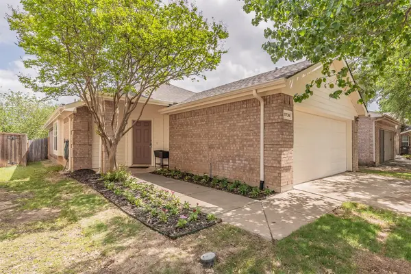 11736 Cottontail Drive, Fort Worth, TX 76244