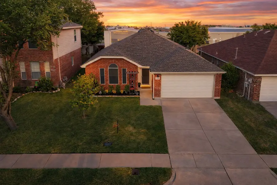 11820 Gold Creek Drive E, Fort Worth, TX 76244 - #2