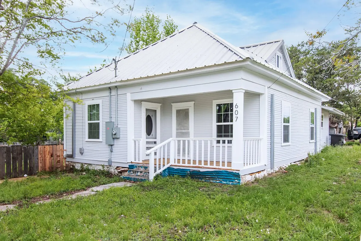 607 W 6th Street, Brady, TX 76825 - #1