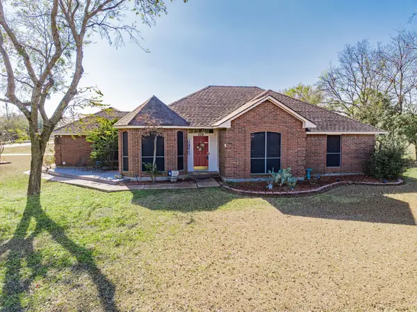 508 Tishomingo Road, Waxahachie, TX 75165