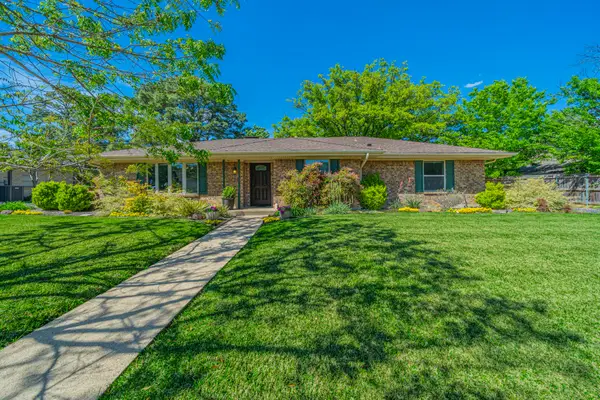 2422 Greenwood Drive, Grand Prairie, TX 75050