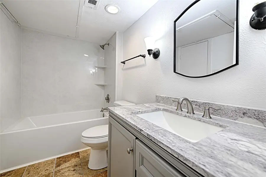 5808 Sandhurst Lane #B, Dallas, TX 75206 - #2