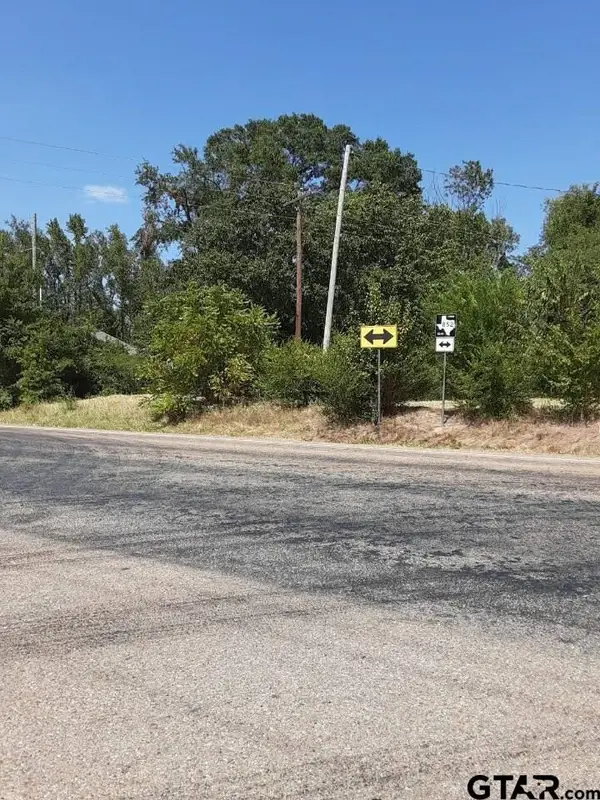 1021 Gilmer Road, Winnsboro, TX 75494