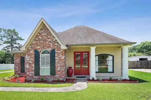 7432 Lake Meadow Drive, Denham Springs, LA 70706 - #1