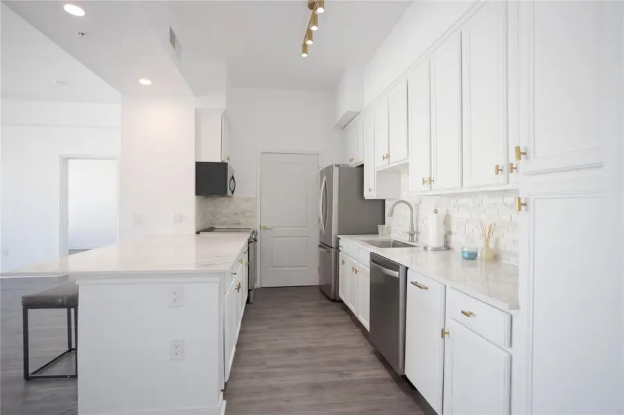 3225 Turtle Creek Boulevard #1706, Dallas, TX 75219 - #2