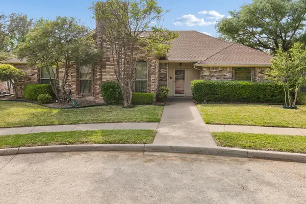1714 Blain Drive, Rowlett, TX 75088