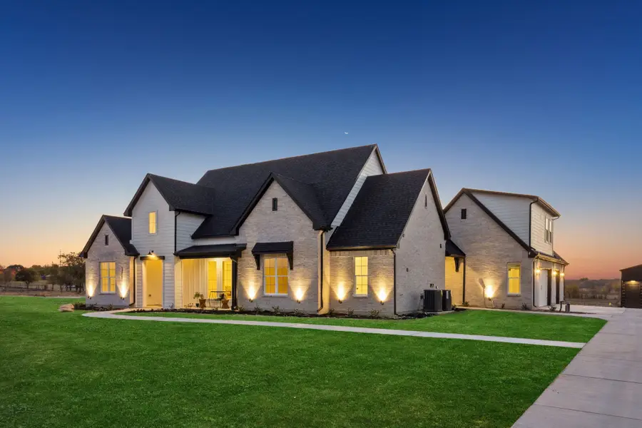 711 Hummingbird Lane, Justin, TX 76247 - #2