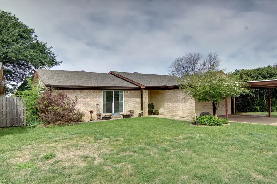 7405 Meadowdale Drive, Watauga, TX 76148 - #2