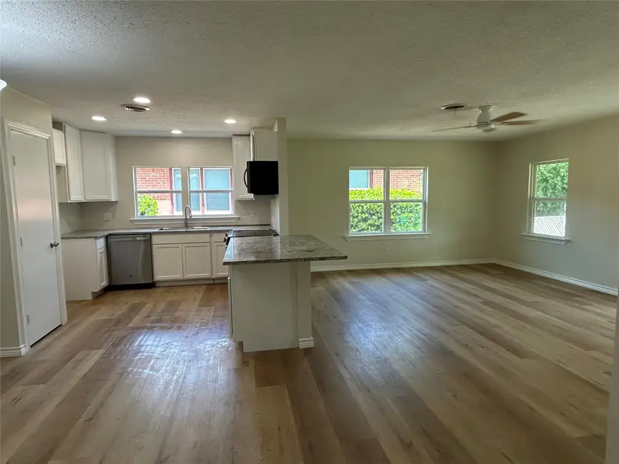 4216 Sun Valley Drive, Dallas, TX 75216 - #2