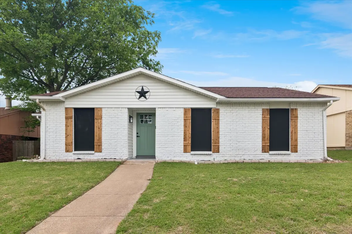 7426 Cloverglen Drive, Dallas, TX 75249 - #1