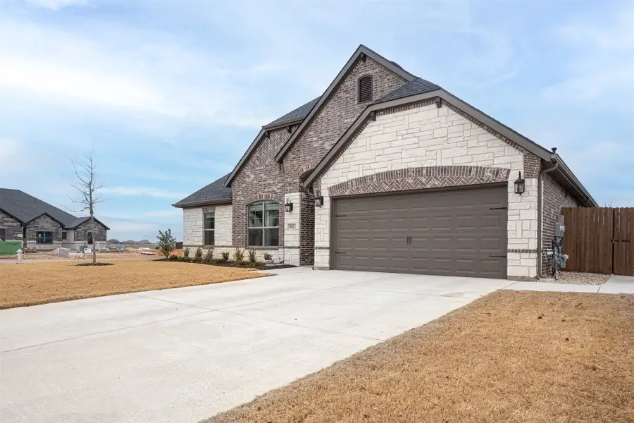 912 Meadow View Drive, Cleburne, TX 76033 - #2