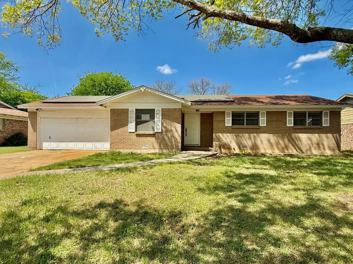 1114 Davis Street, Cleburne, TX 76033 - #1
