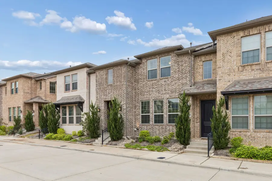 911 Ponds Edge Lane, Euless, TX 76040 - #2