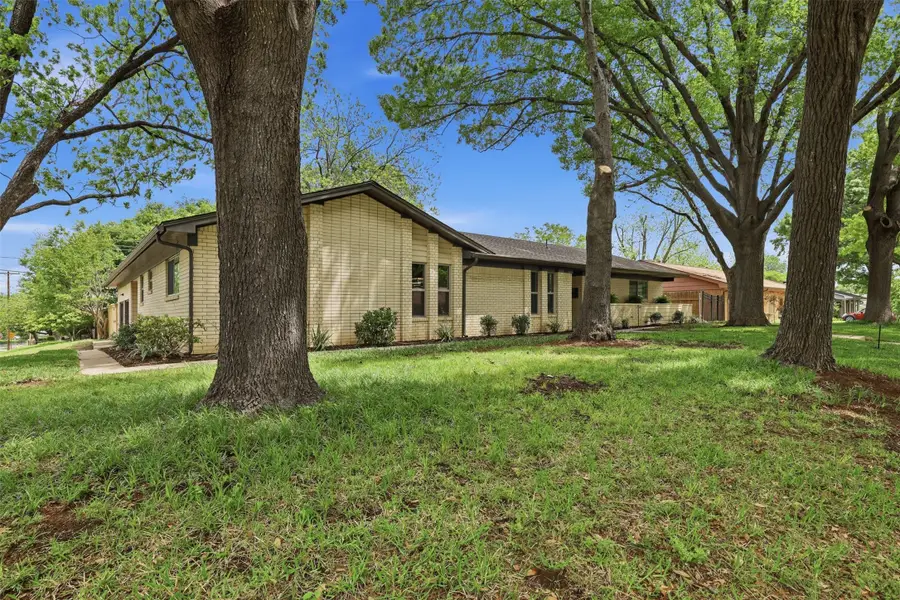 4201 Dawn Drive, Benbrook, TX 76116 - #3