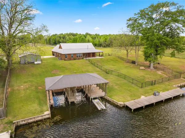 377 Robert Lacaze Road, Natchez, LA 71456