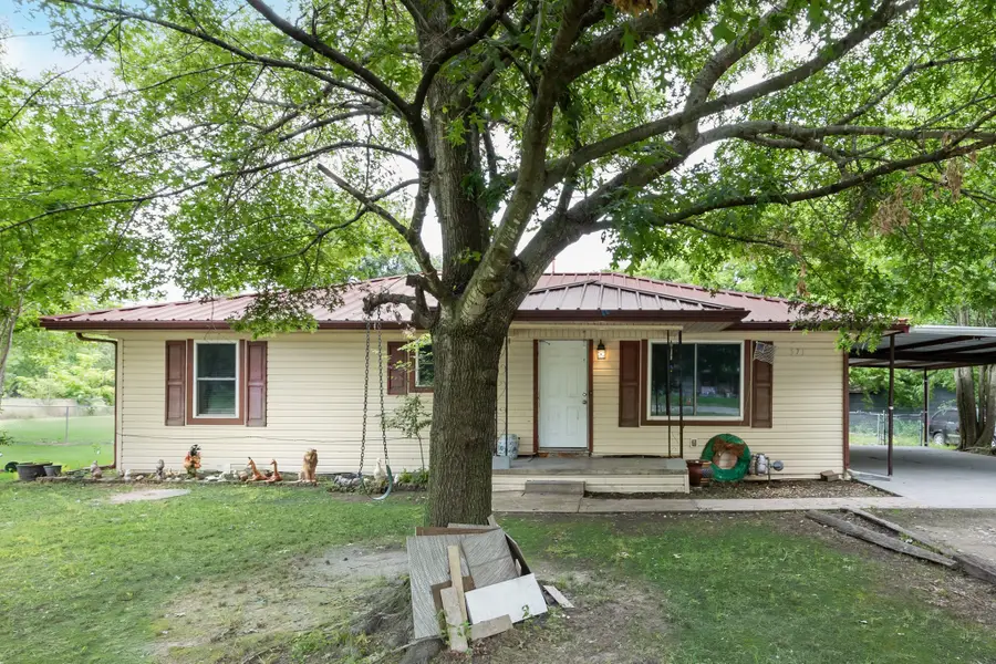 571 S 1st Street, Point, TX 75472 - #2