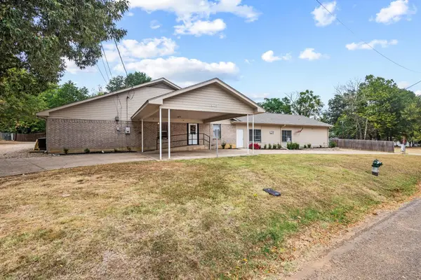 1905 E Price Street #A, Paris, TX 75460