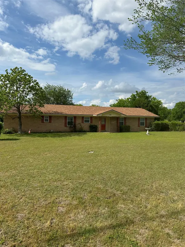 200 Earle Road, Hewitt, TX 76643