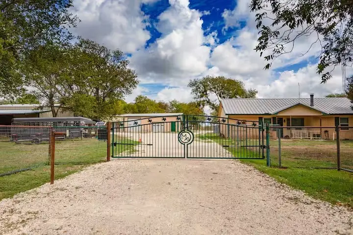 107 Camino Del Rosas, Woodway, TX 76712 - #1
