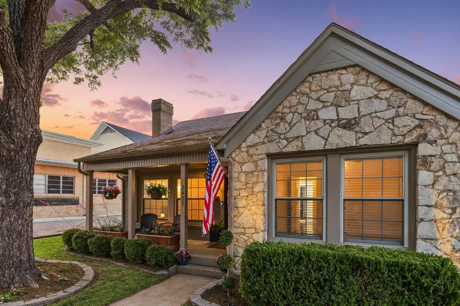 2427 Alco Avenue, Dallas, TX 75211 - #3