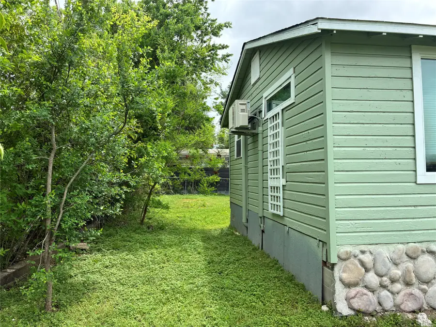 324 W Anders Street, Marlin, TX 76661 - #2