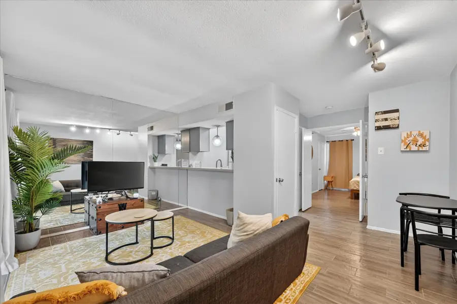 1810 N Garrett Avenue #222, Dallas, TX 75206 - #2