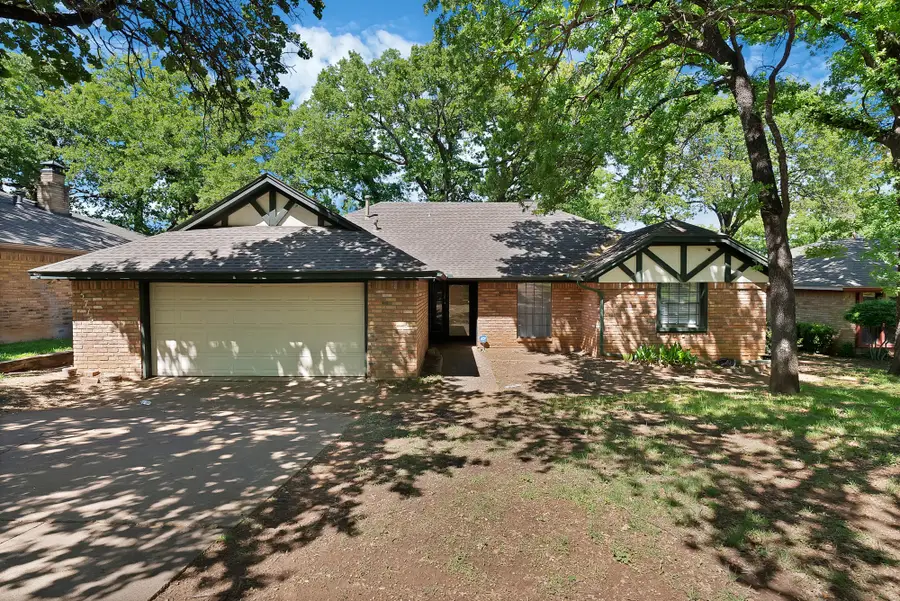 5715 Trail Crest Drive, Arlington, TX 76017 - #2