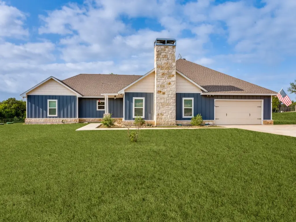 115 Kriston Lane, Springtown, TX 76082 - #1