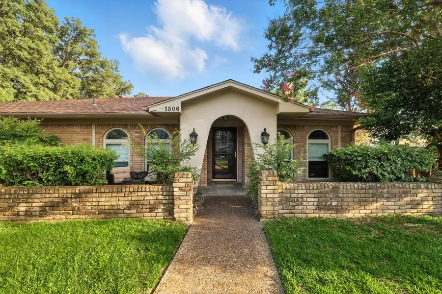 1306 Drexel Drive, Irving, TX 75061 - #3