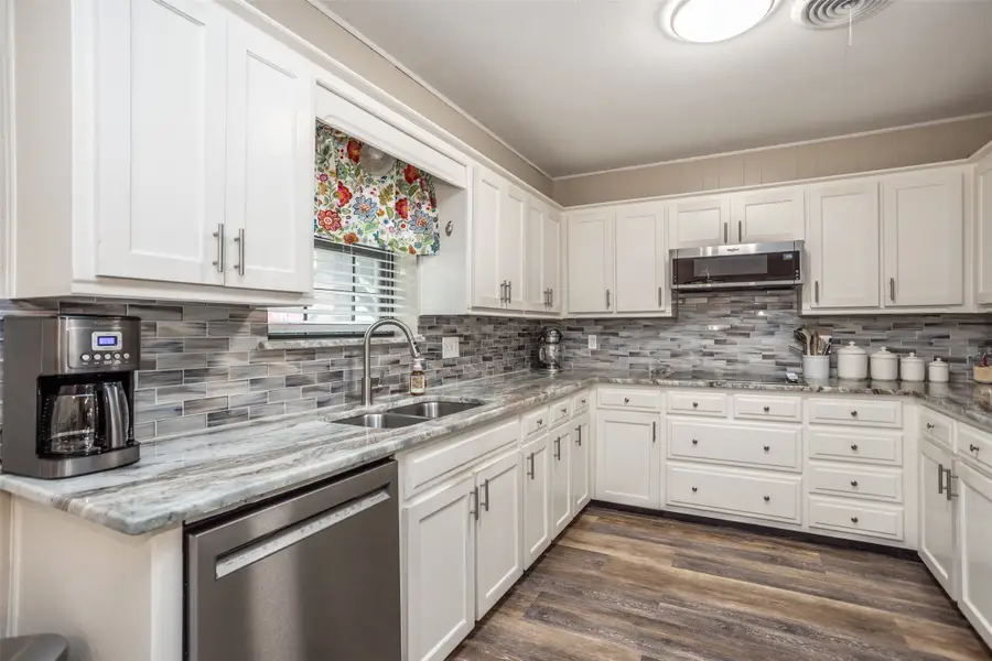 2002 Everglade Drive, Gainesville, TX 76240 - #3